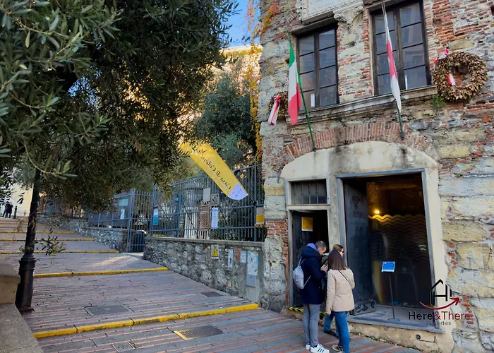 Centre Porto Antico 7min • Trains 4min * ジェノヴァ
