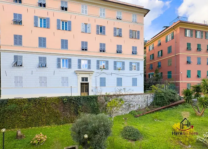 Centre Porto Antico 7min • Trains 4min *